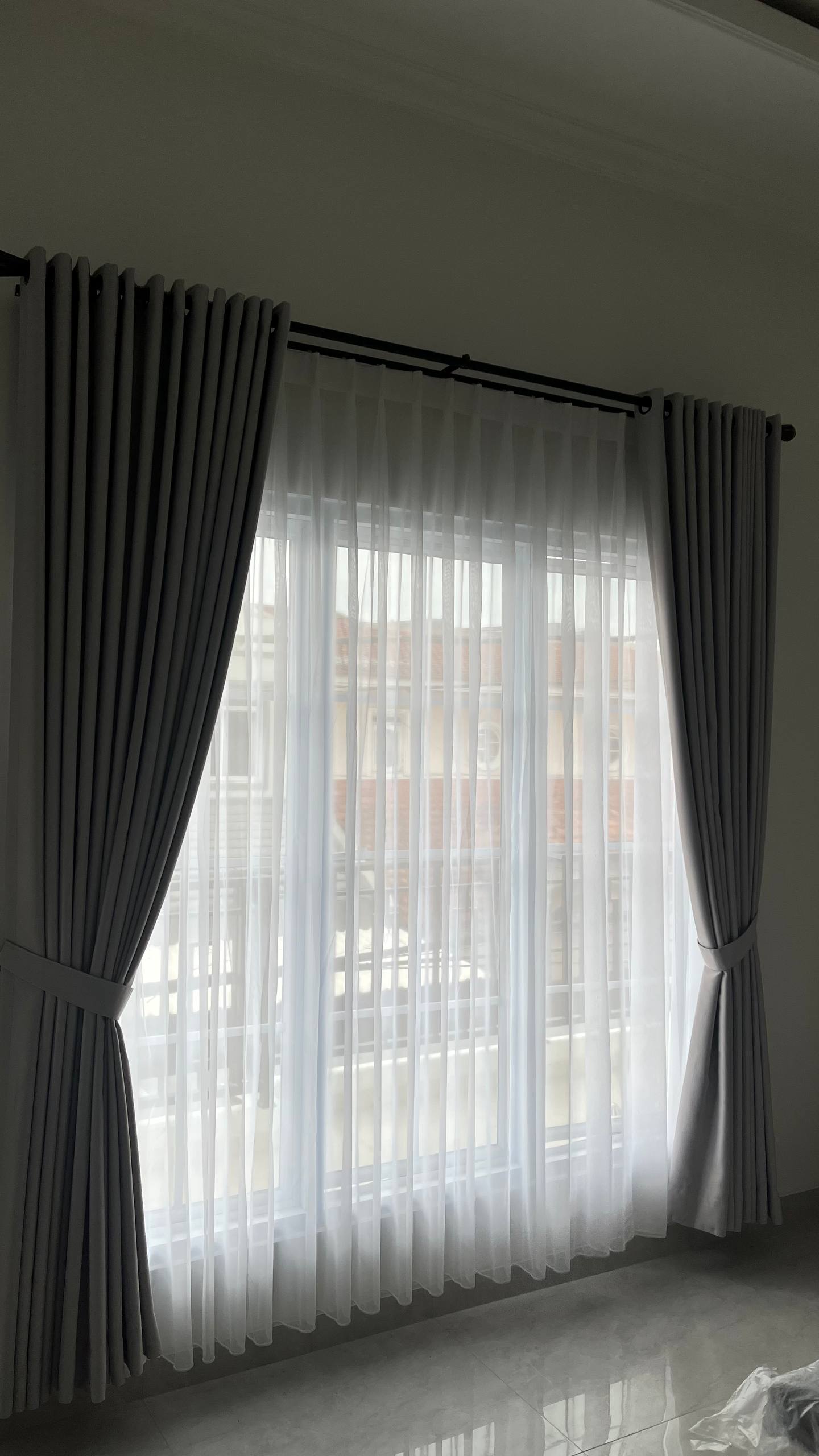 hasil pemasangan gorden rumah decor